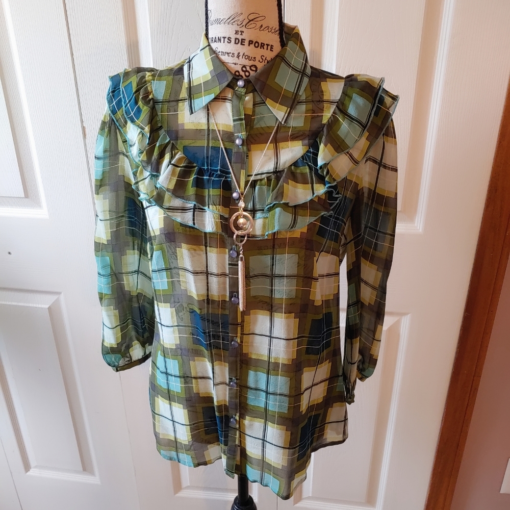 Kensie Pretty 100% Silk Shear Ruffle Blouse.